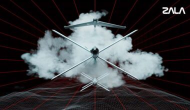 Löschflugzeug DC-10 im Einsatz gegen Waldbrände.