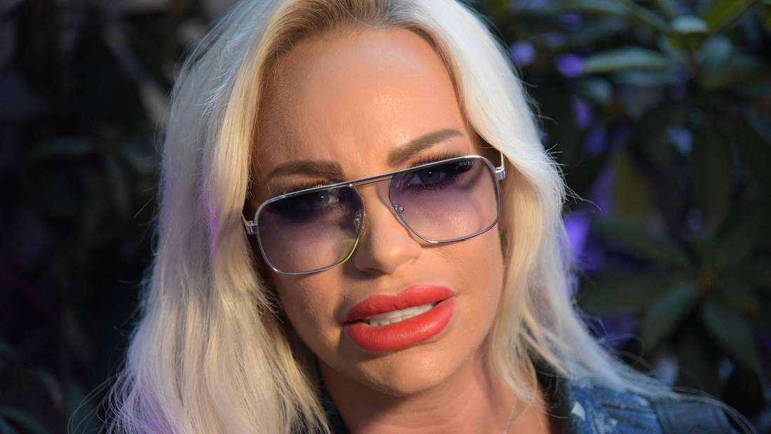 Gina-Lisa Lohfink auf dem Sommerfest der Bernd Reisig Stiftung „Helfen Helfen“ in Frankfurt. 