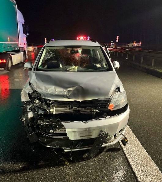 LKW nach Unfall mit verletzter Fahrerin auf der A 2 gesucht