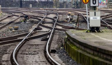 Schäden am Gleis: Züge rund um Wuppertal brauchen länger | NRW