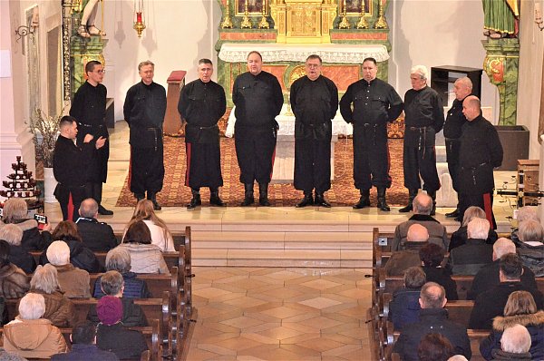 Der Don-Kosaken-Chor gastiert in der Heeper Peter-und-Pauls-Kirche - © NW