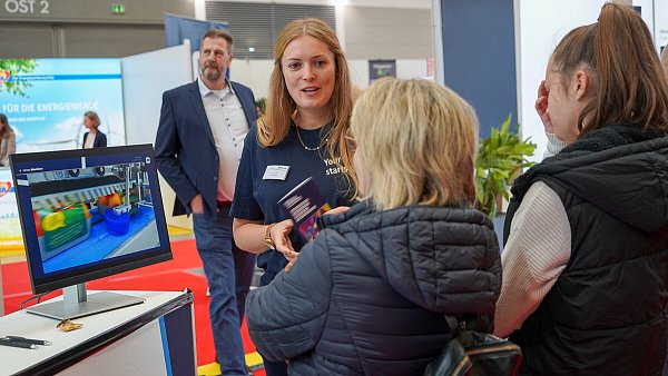 Auf der Jobmesse Bielefeld gibt es wichtige Tipps für die eigene Karriere. - © Barlag
