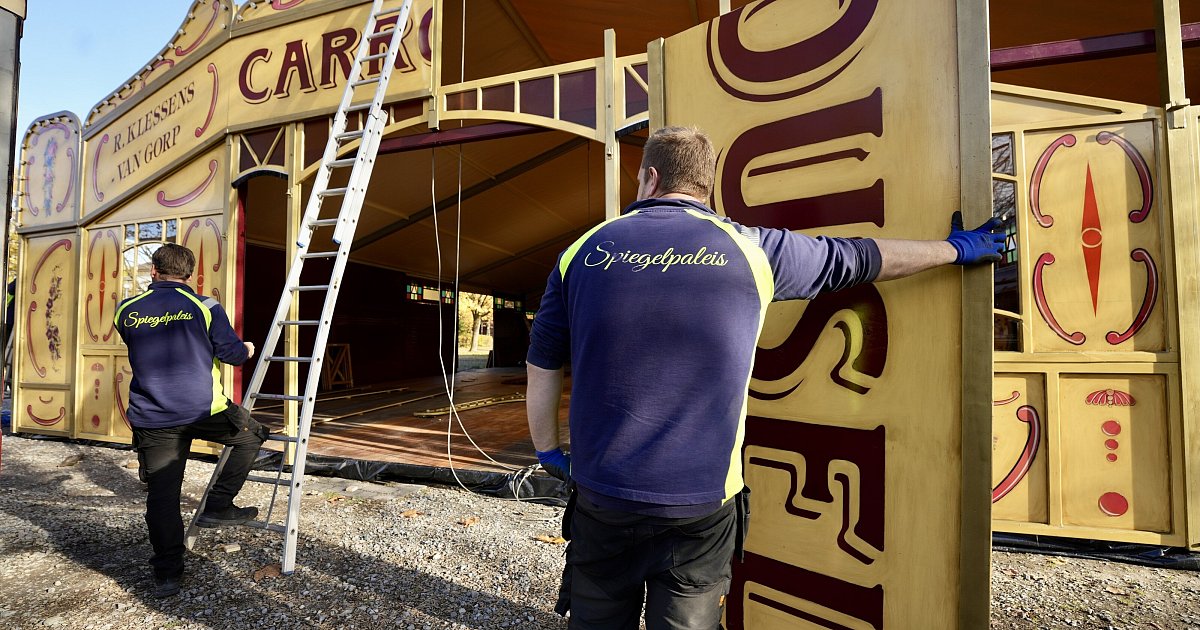 Bielefelder Spiegelzelt steht – und ist bereit für mehr als 40 Shows