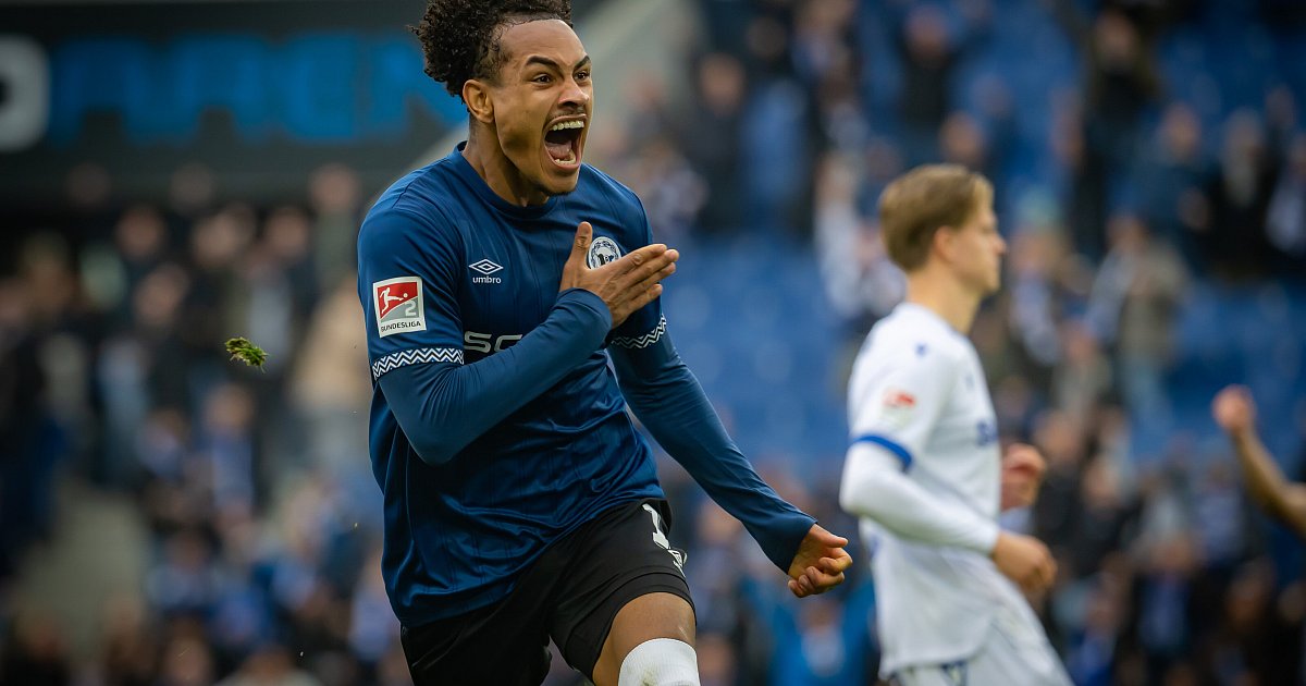 „Taddel“ traumhaft tadellos: Arminia Bielefeld fertigt Karlsruhe 4:0 ab