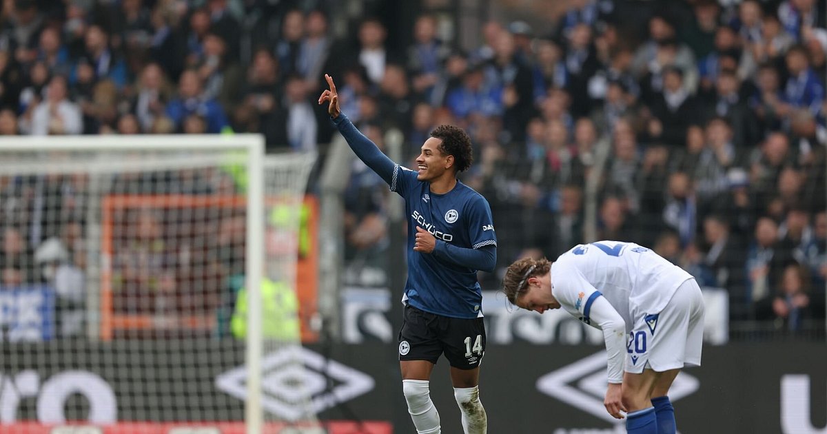 Desolater KSC verpasst in Bielefeld Sprung auf Platz drei | NRW