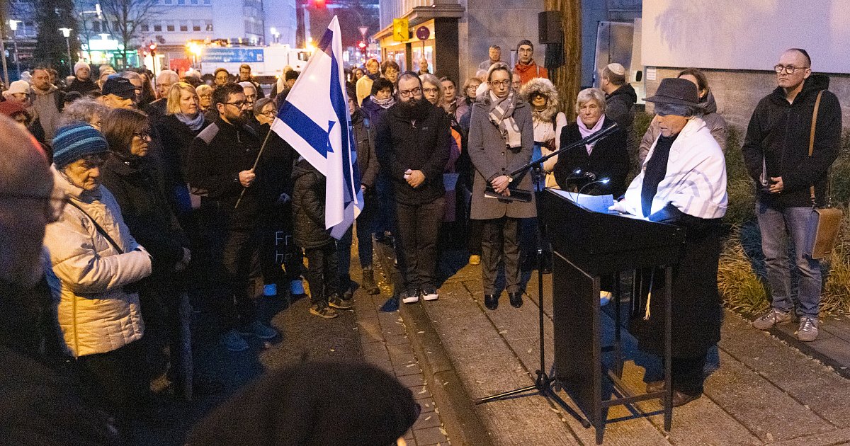 Bielefelds Oberbürgermeisterin Christiana Bauer wirbt beim Gedenken für Zivilcourage