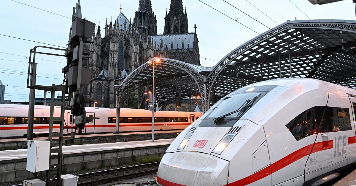 Umstieg auf neue Technik: Bahnverkehr in Kölner Hauptbahnhof steht still