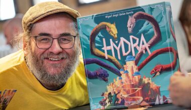 Spieleautor aus Bielefeld feiert mit „Hydra“ sein Debüt auf der 29. Spielewelt