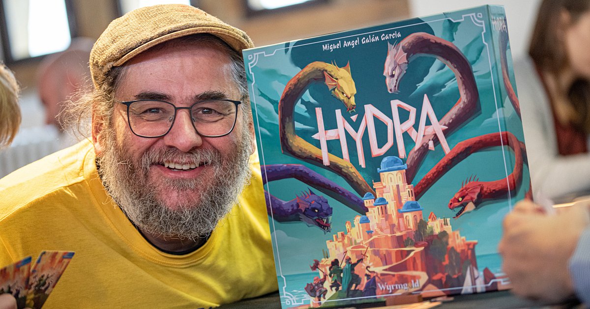 Spieleautor aus Bielefeld feiert mit „Hydra“ sein Debüt auf der 29. Spielewelt