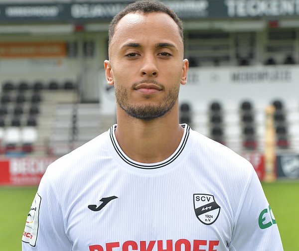 Trainer Tobias Strobl veränderte die Startelf des SC Verl auf vielen Positionen. Unter anderem lief auch Tobias Knost von Anfang an auf. - © sport/presse/foto Dünhölter