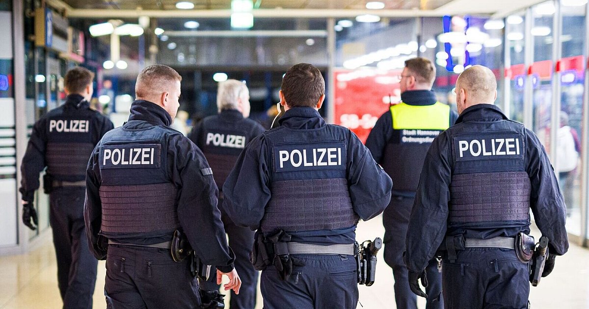 Kontrollen an Hauptbahnhöfen in Bremen und Hannover | Niedersachsen