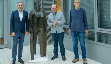 Kunst trifft Medizin: Plastik von Bildhauer Elmar Interschick ab sofort am Klinikum Karlsruhe zu sehen, Städtisches Klinikum Karlsruhe GmbH, Story