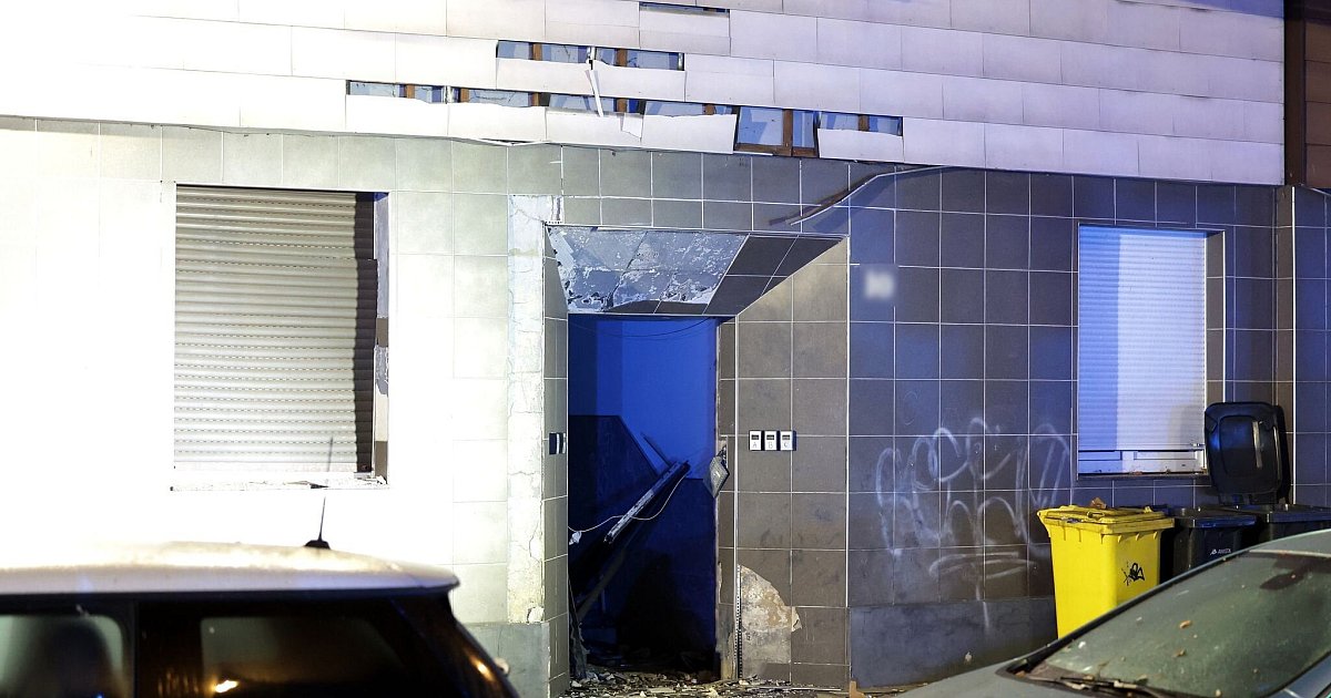 Explosion in Düsseldorf: Ermittler finden Sprengsatz-Spuren | NRW