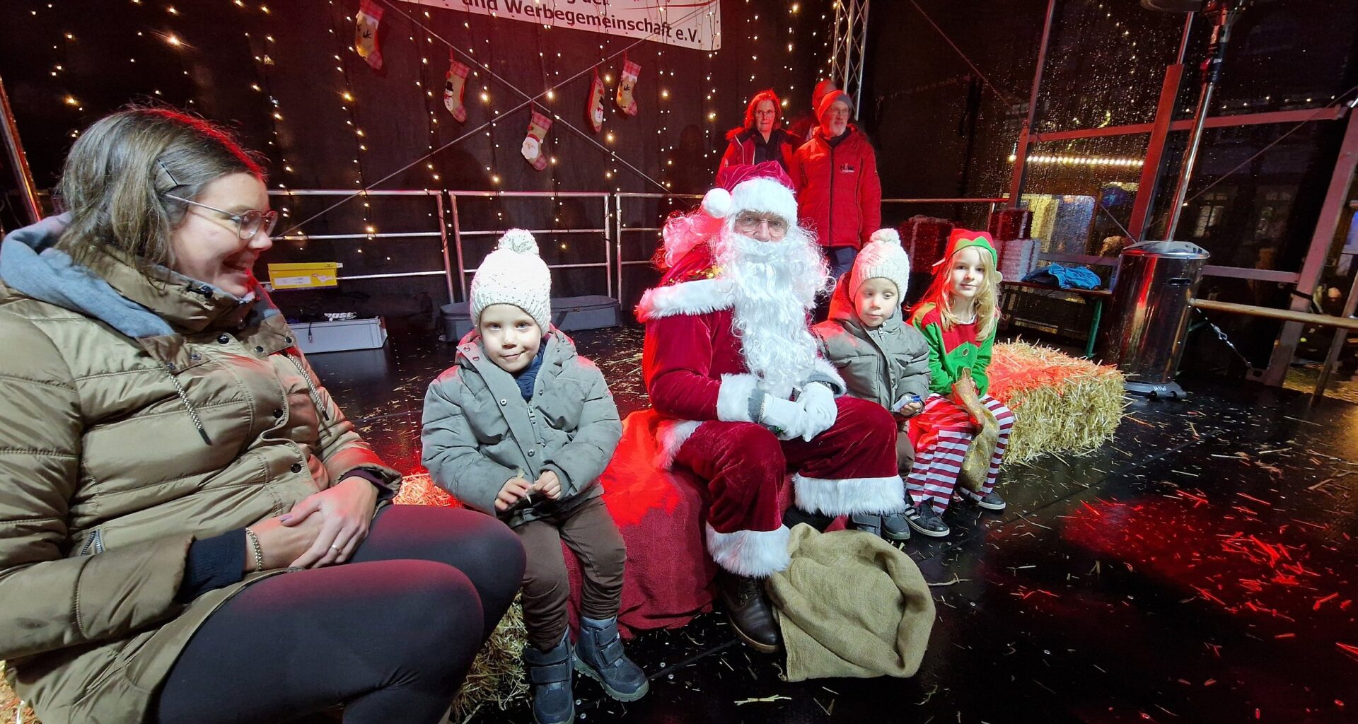 Lichterglanz kämpft beim Weihnachtsmarkt in Halle gegen Nebelschwaden | Haller Kreisblatt