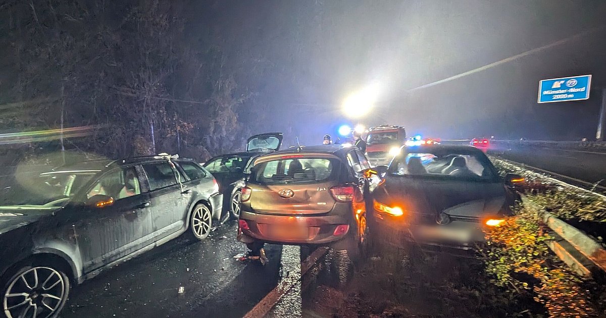 Massenkarambolage auf der A1 bei Münster - neun Verletzte | NRW