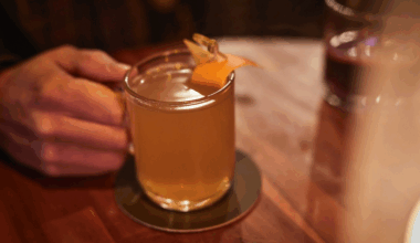 Weihnachtsmarkt Werderplatz bringt Glühwein und Musik in die Karlsruher Südstadt