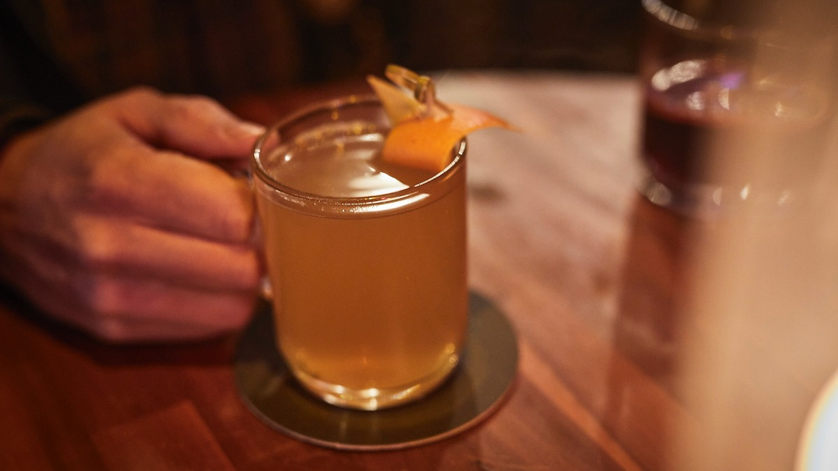 Weihnachtsmarkt Werderplatz bringt Glühwein und Musik in die Karlsruher Südstadt