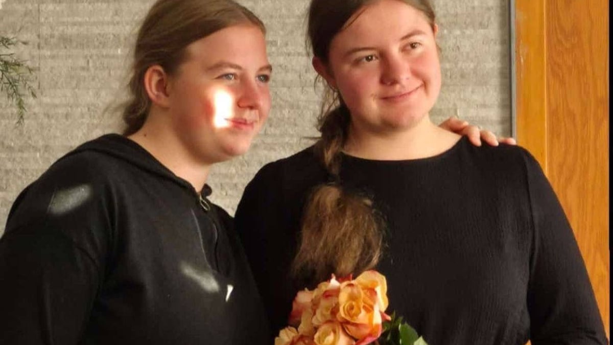 Adelina und Dina sterben auf dem Weg zum Gottesdienst