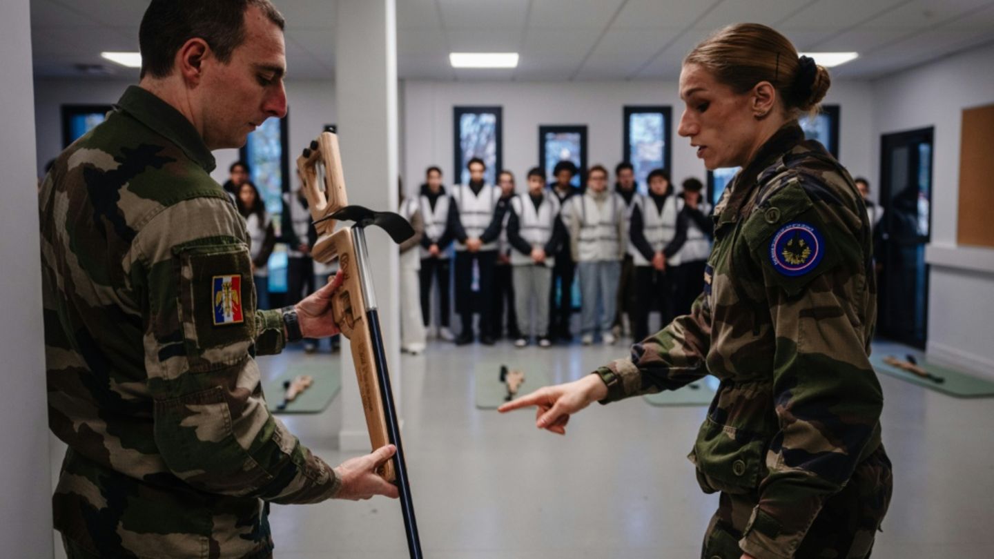 Verteidigungstag an französischer Schule
