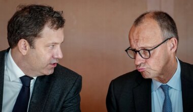 Deutschland: Merz rechnet nicht mit Einigung zum Rentenstreit im Koalitionsausschuss - Politik