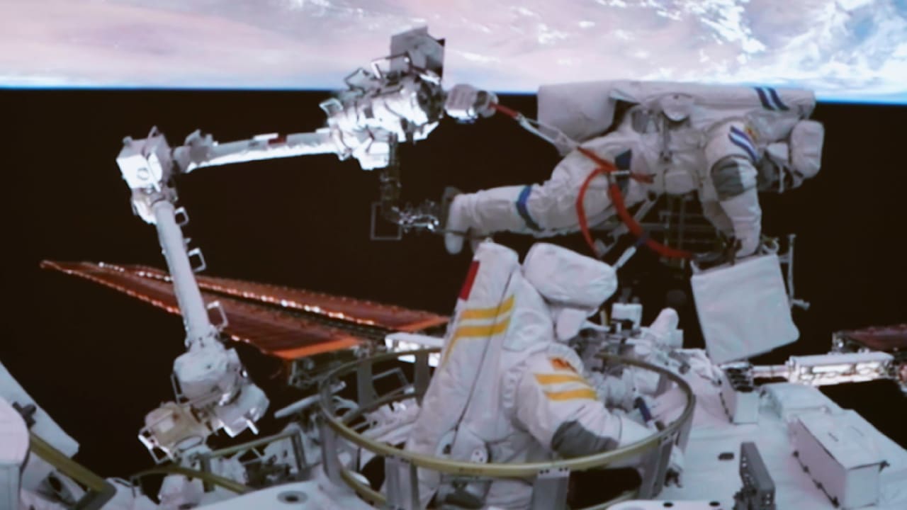 Drama im Weltall: Astronauten nach Unfall im Orbit gestrandet | News