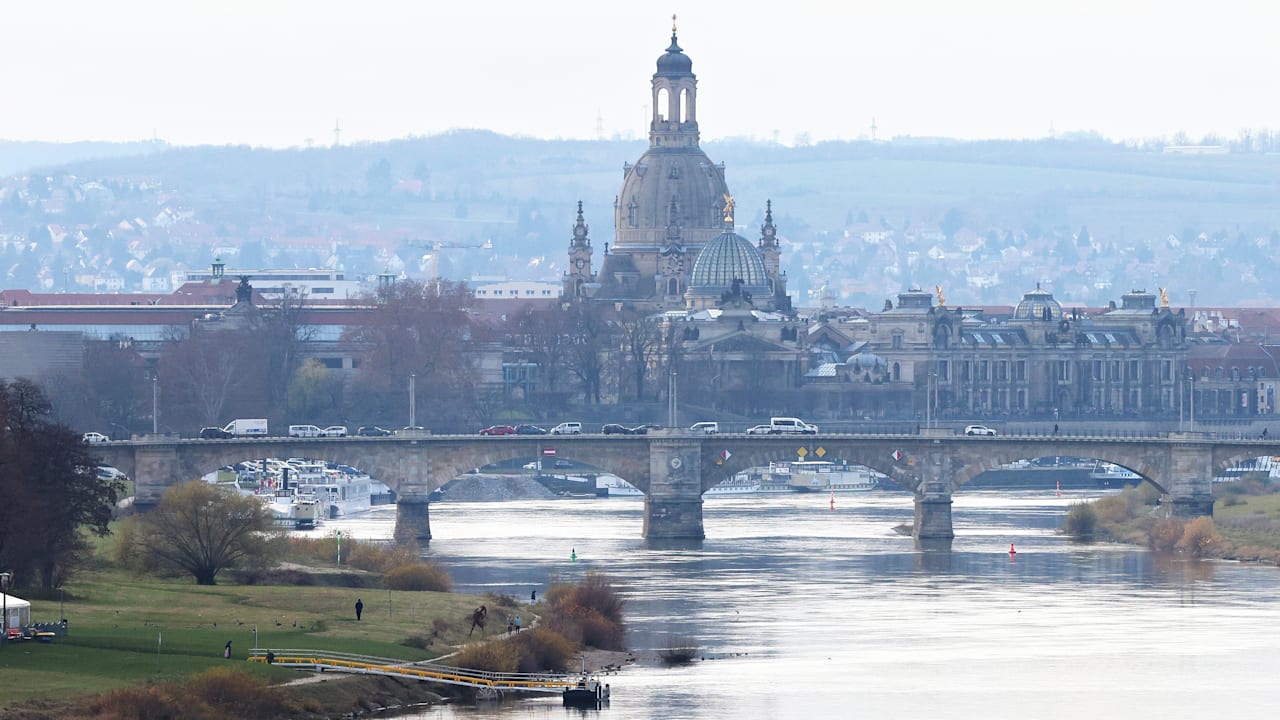 Staatsanwaltschaft: Syrer soll 2 Frauen in Dresden vergewaltigt haben | Regional