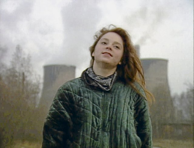 Der Systemwechsel hat Spuren in der Landschaft und den Köpfen hinterlassen. Szene aus »Weißer Rauch über Schwarze Pumpe« von Martin Gressmann