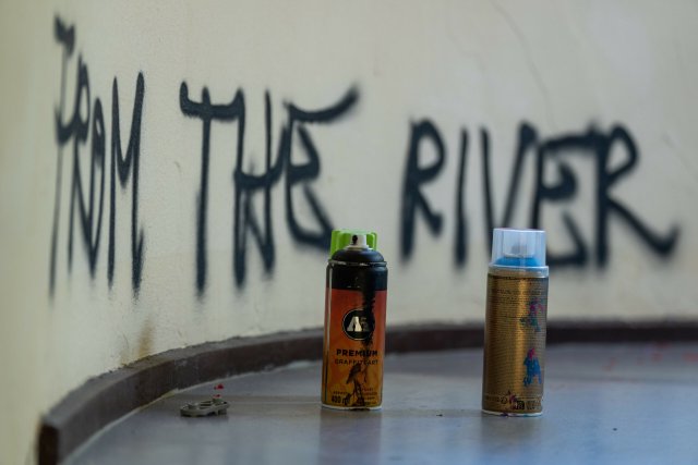Parole nach einer Besetzung in der Humboldt-Universität Berlin. Auch das OVG ordnet sie der Hamas zu.