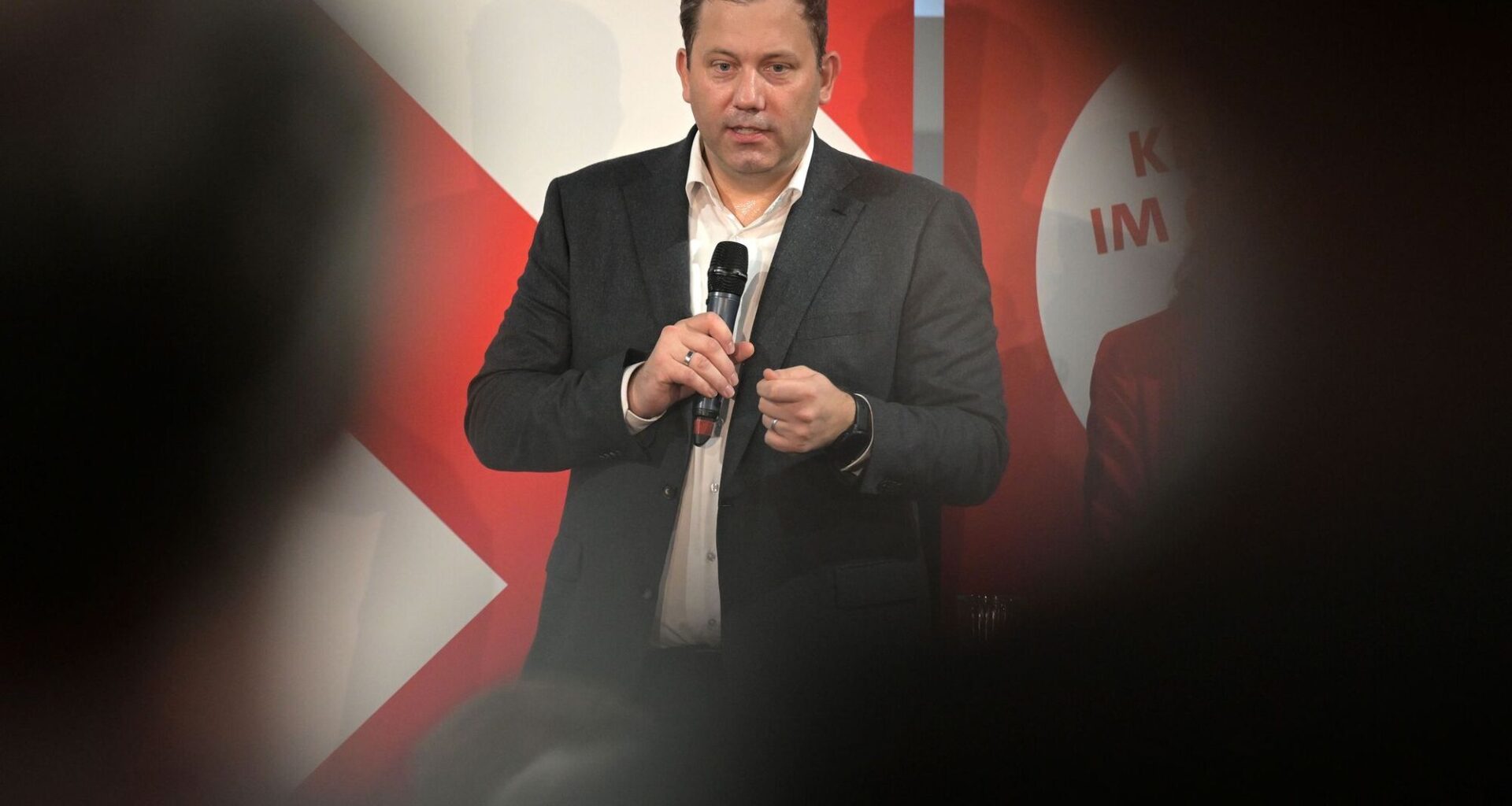 Klingbeil fordert Ende aller Stahlimporte aus Russland - Nachrichten aus Deutschland