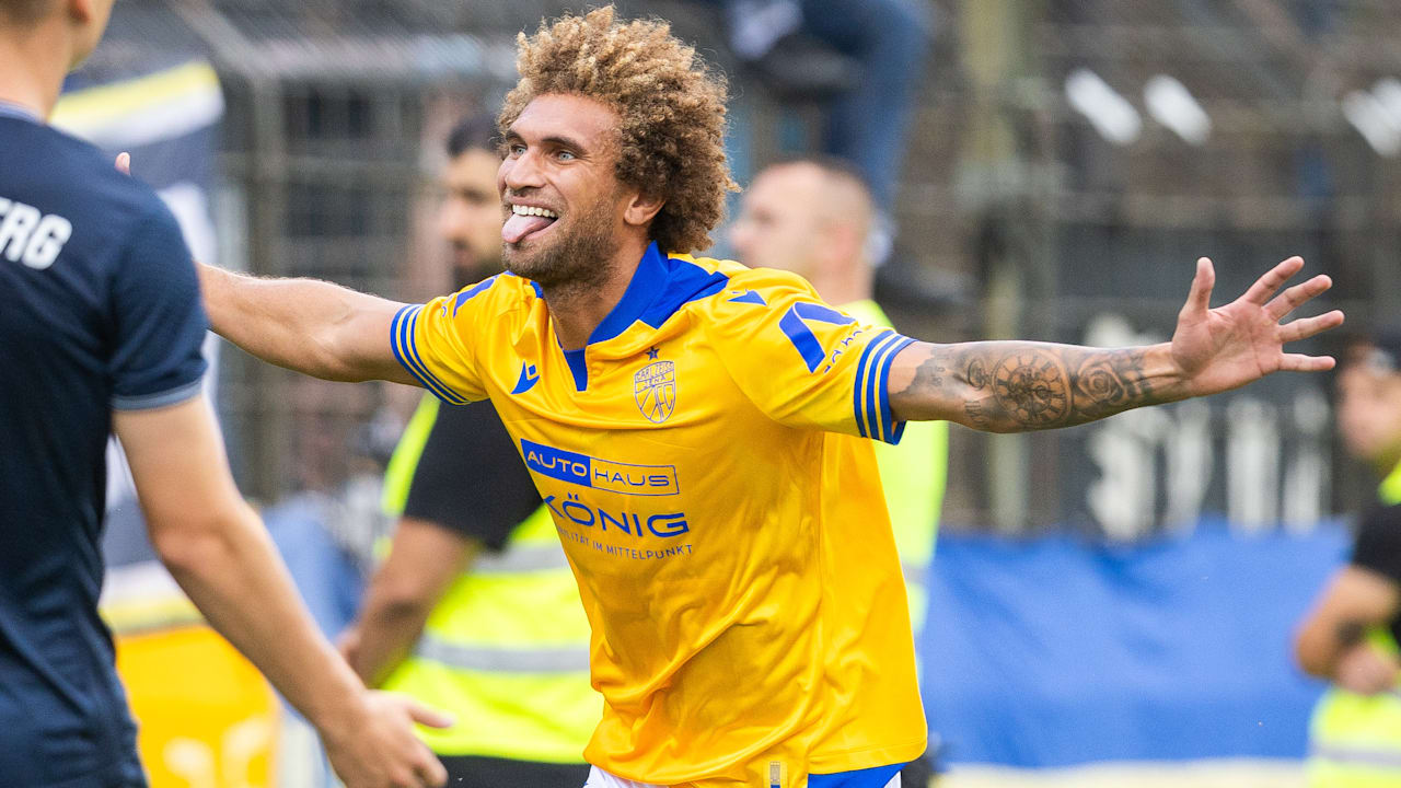 Spiel nach Rückstand gedreht: Carl Zeiss Jena rückt Spitzenreiter Lok auf die Pelle | Sport