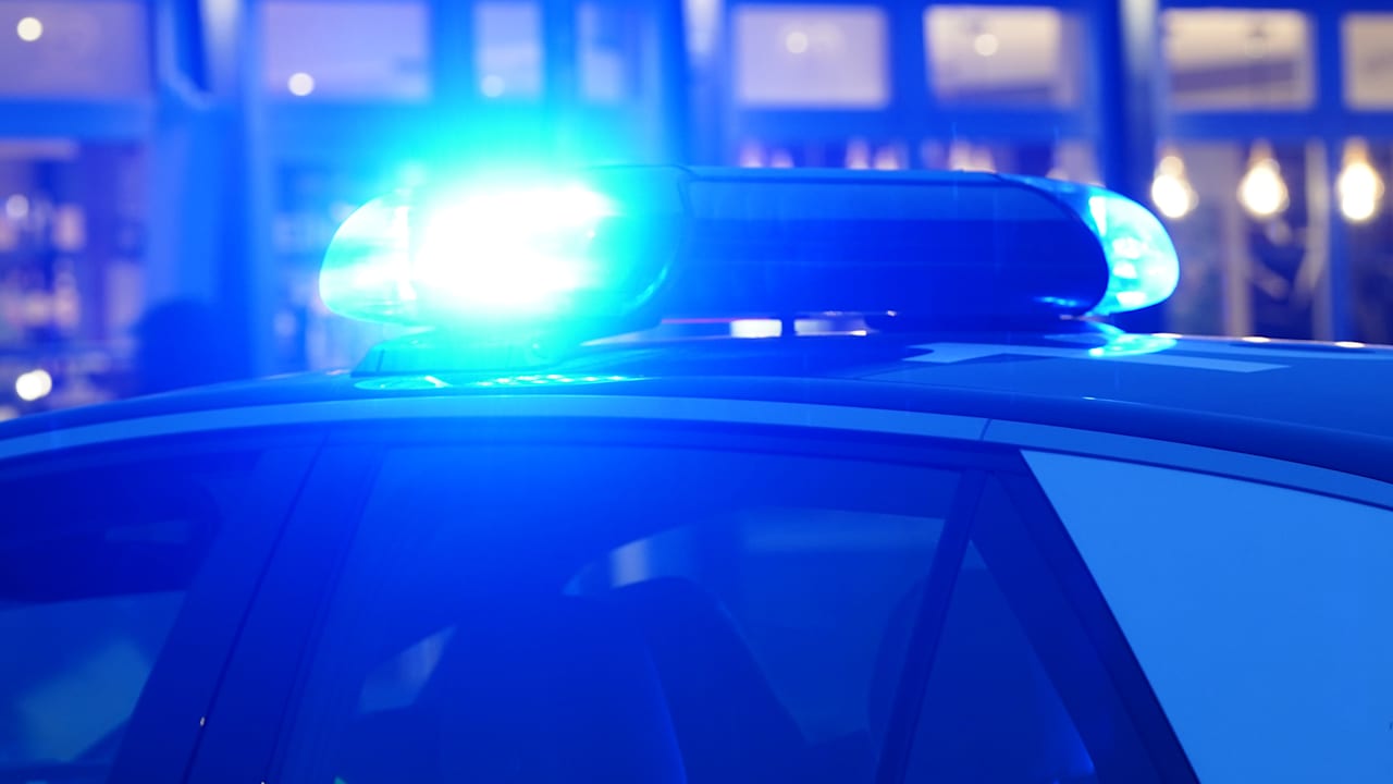 Unbekannter schießt in Hamburg auf Autos – Polizei sucht jetzt Zeugen | Regional