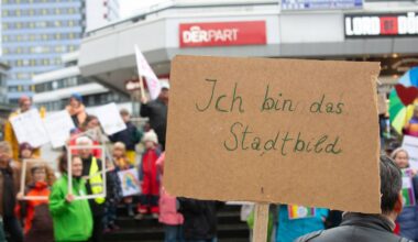 "Befürchtungen unbegründet ...": Untersuchung: Migranten in Europa teilen demokratische Werte