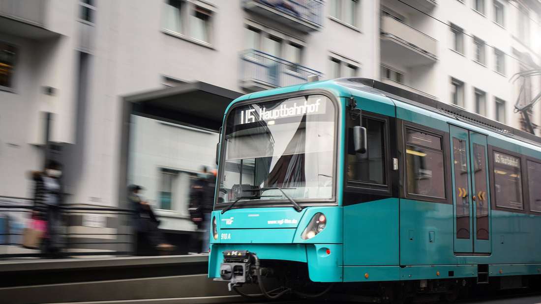 Geld für automatisch fahrende Züge Förderbescheide von Wirtschafts- und Verkehrsminister Tarek Al-Wazir