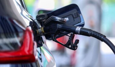 So viel teurer werden Benzin und Diesel 2026: Wegen der CO₂-Steuer | News