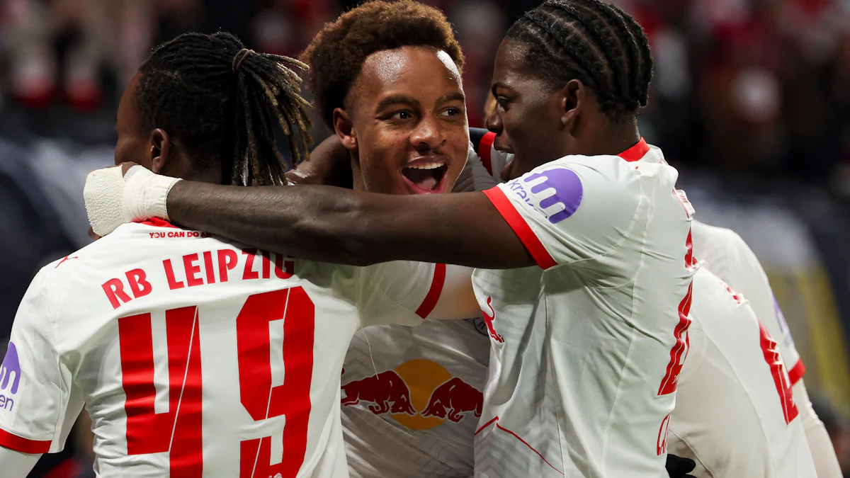 Bundesliga: Leipzig bleibt erster Bayern-Jäger - Union schlägt St. Pauli - Sport