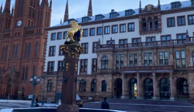 Für vier Tage: Kunstmarkt im Wiesbadener Rathaus