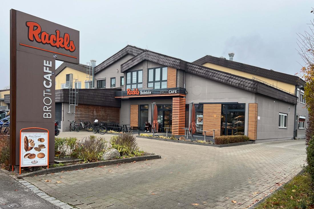 Die Rackl-Filiale in Olching. Die Bäckerei Rackls Backstubn ist in finanzielle Schwierigkeiten geraten.