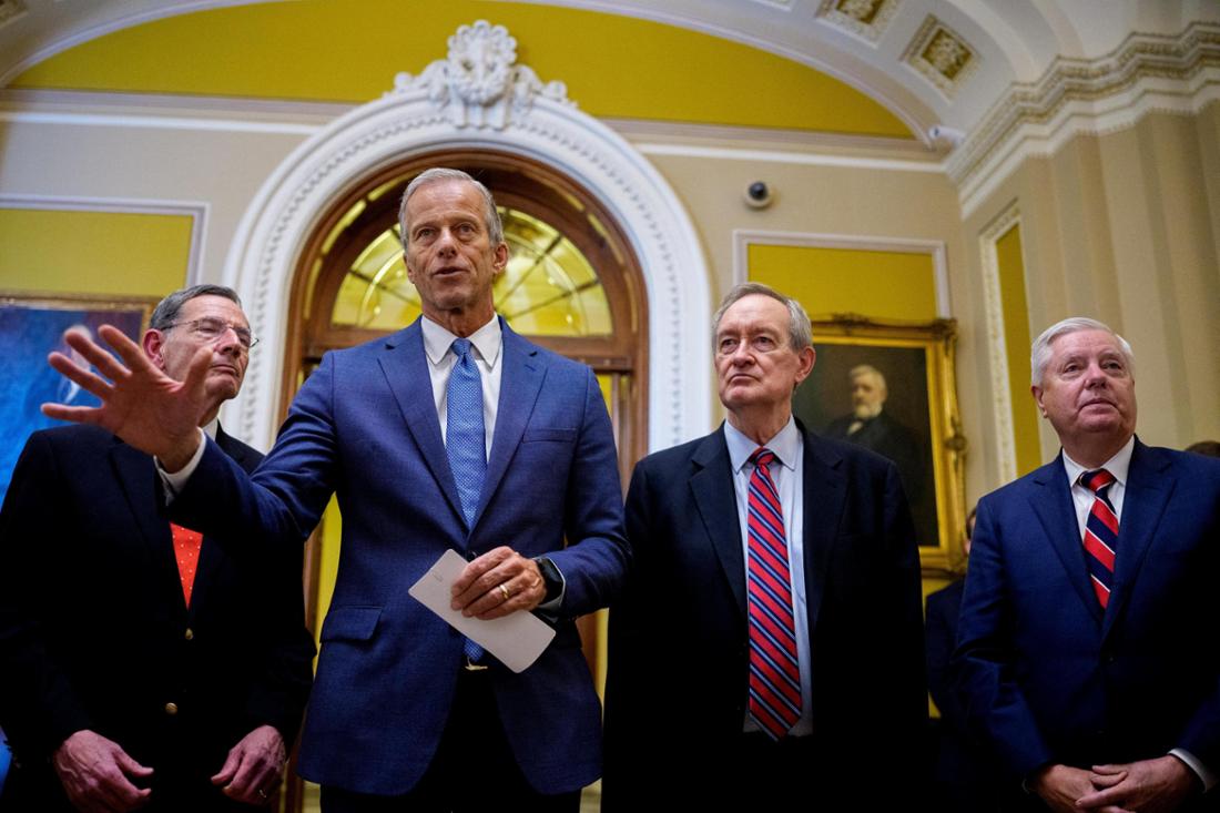 Republikanische Senatoren vereint im US-Kapitol: John Barasso, John Thune, Mike Crapo und Lindsey Graham (v. l. n. r.) (Archivbild)