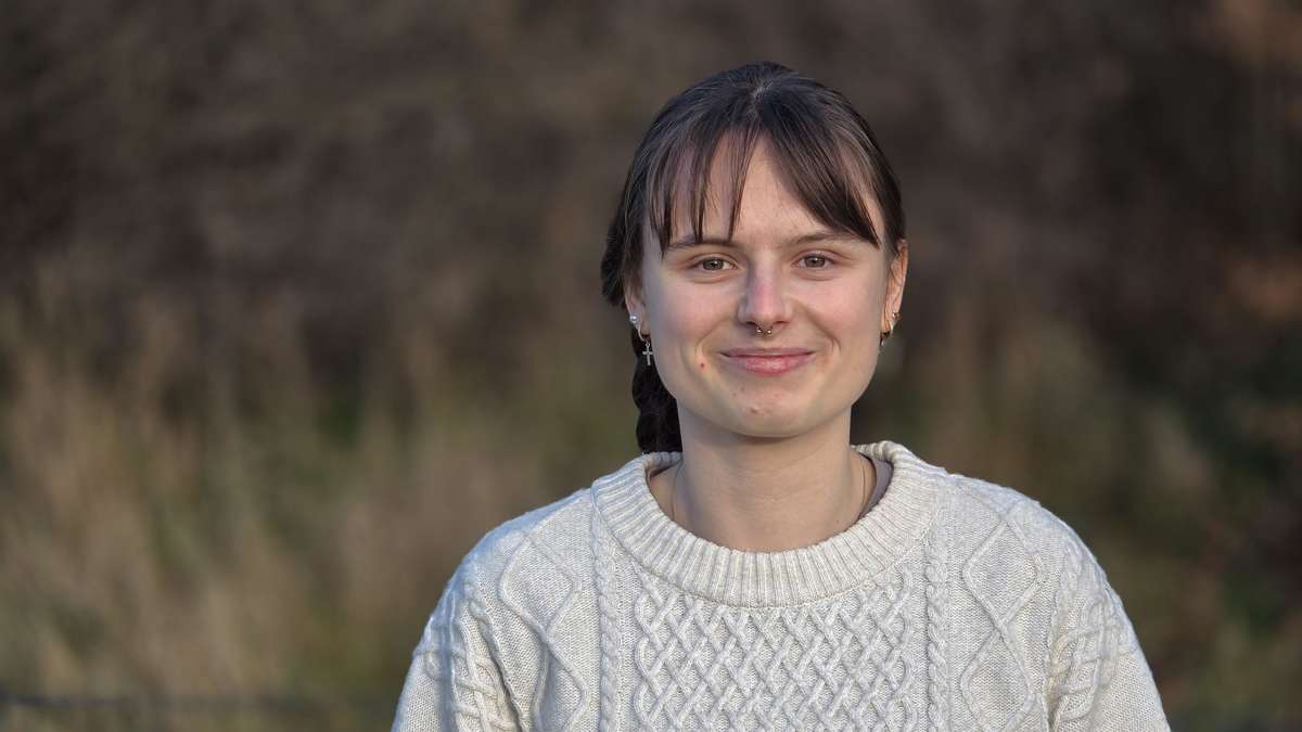 Janin Ibold aus Frieda veröffentlicht ihren ersten Song „Blau"