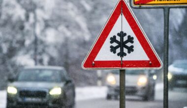 Verkehrschaos durch Glatteis: Wintereinbruch in Deutschland