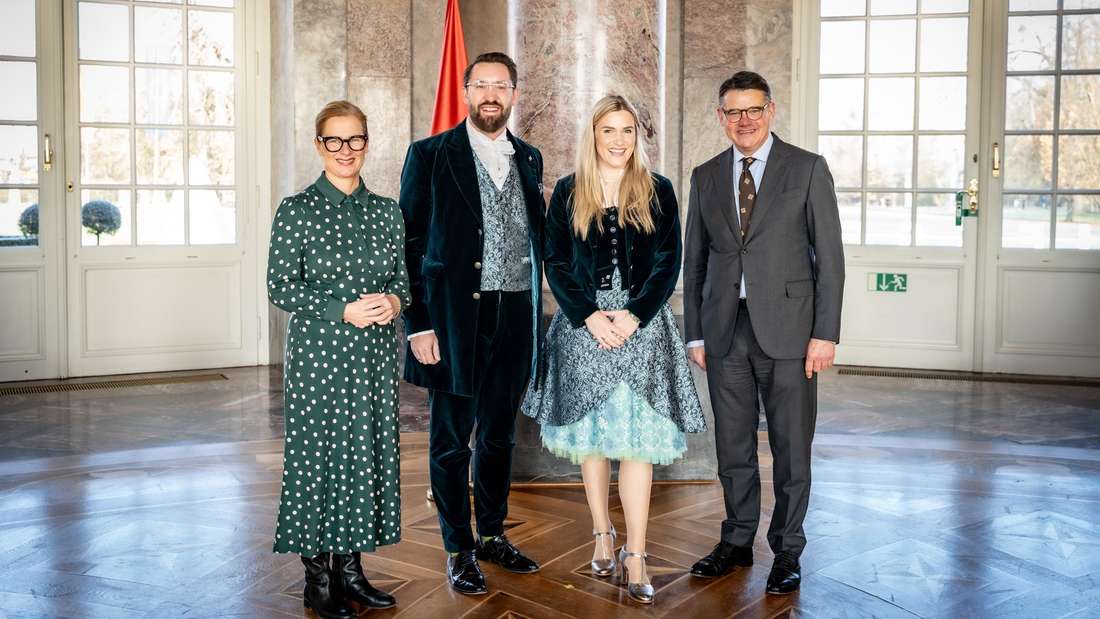 Ministerpräsident Boris Rhein empfängt gemeinsam mit seiner Frau Tanja Raab-Rhein das Hessentagspaar Vera und Max Dudyka aus Fulda im Wiesbadener Schloss Biebrich. 