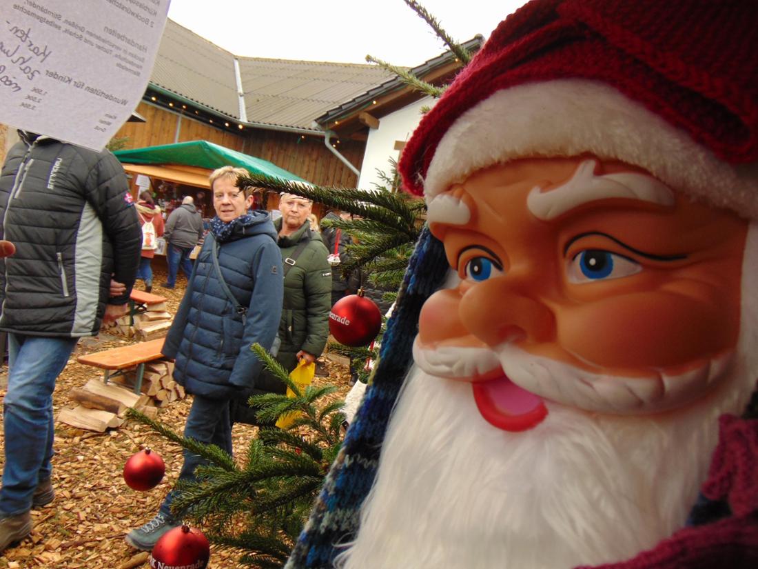 Affeln - Weihnachtsmarkt Landmaschinenverein Affeln am Sonntag