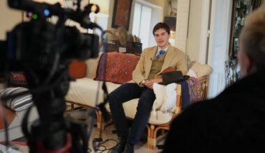 15-jähriger Schüler aus Frankreich steckt hinter viralem „Louvre-Detektiv“