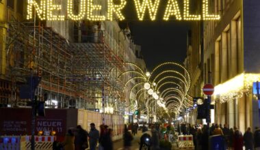 Ausgerechnet vor Weihnachten: Bekannte Parfümerie im Insolvenzverfahren – so trifft es Hamburg - Hamburger Abendblatt