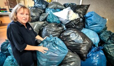 Was die Damen in der Kleiderkammer so finden