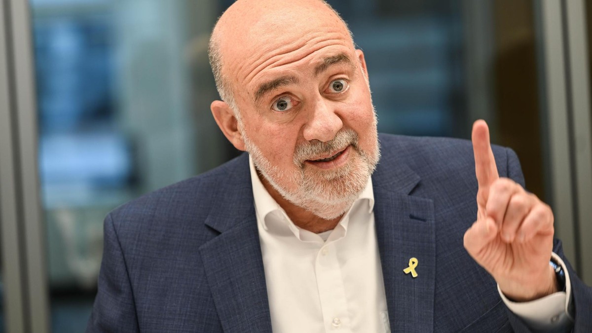 Ron Prosor israelischer Diplomat. Seit 2022 ist er Botschafter Israels in Deutschland am 4. November 2025 in der Funke Zentralredaktion. Foto: Reto Klar / FUNKE Foto Services Ron Prosor