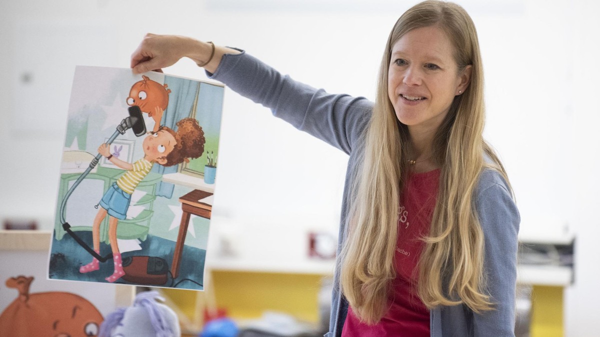 Die Kinderbuchautorin Anja Kiel ist am Bundesweiten Vorlesetag, 21. November, zu Gast bei der FUNKE Mediengruppe.