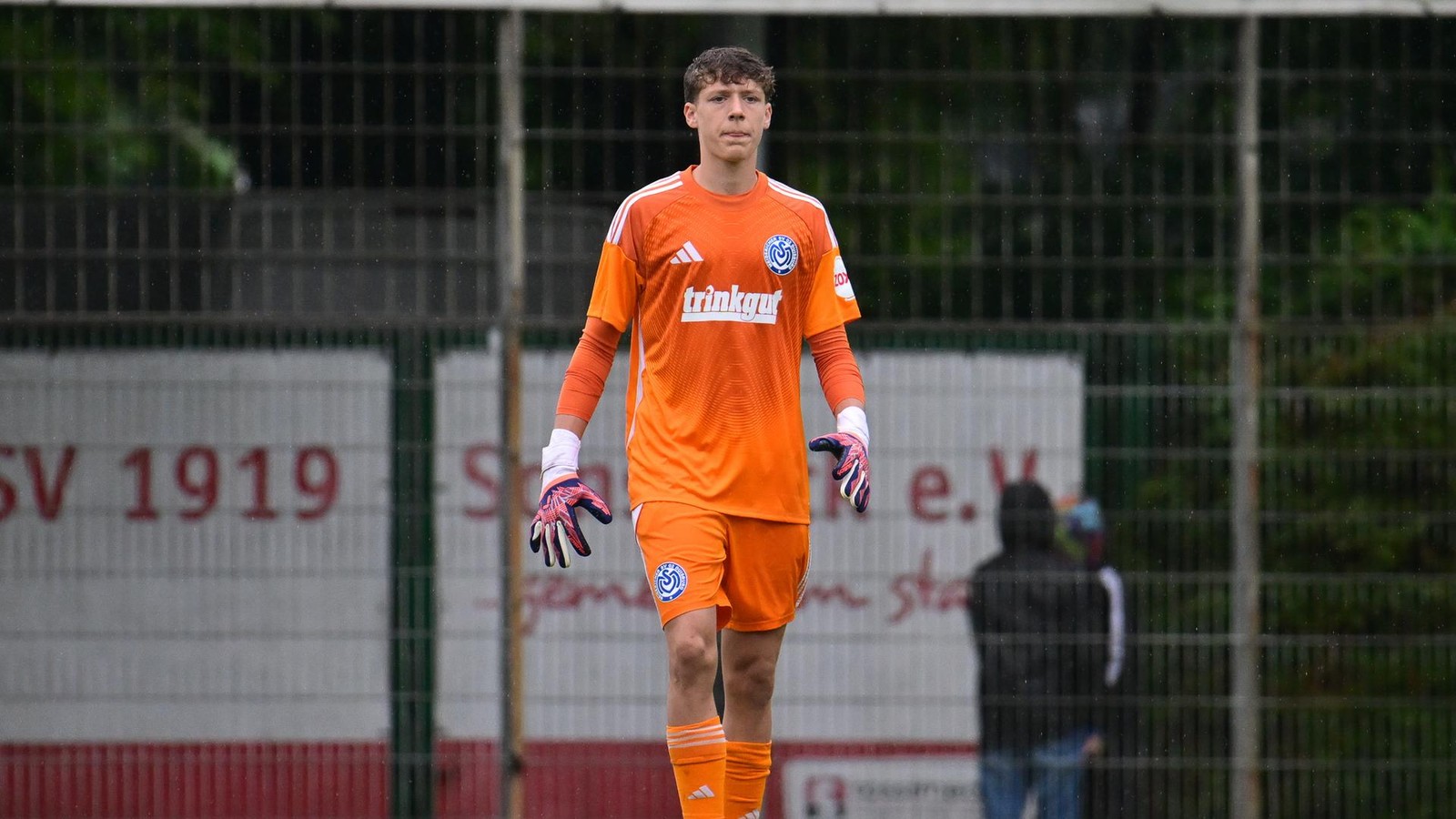 U-19-Torhüter rettet Punkt – Machtdemonstration der U 16