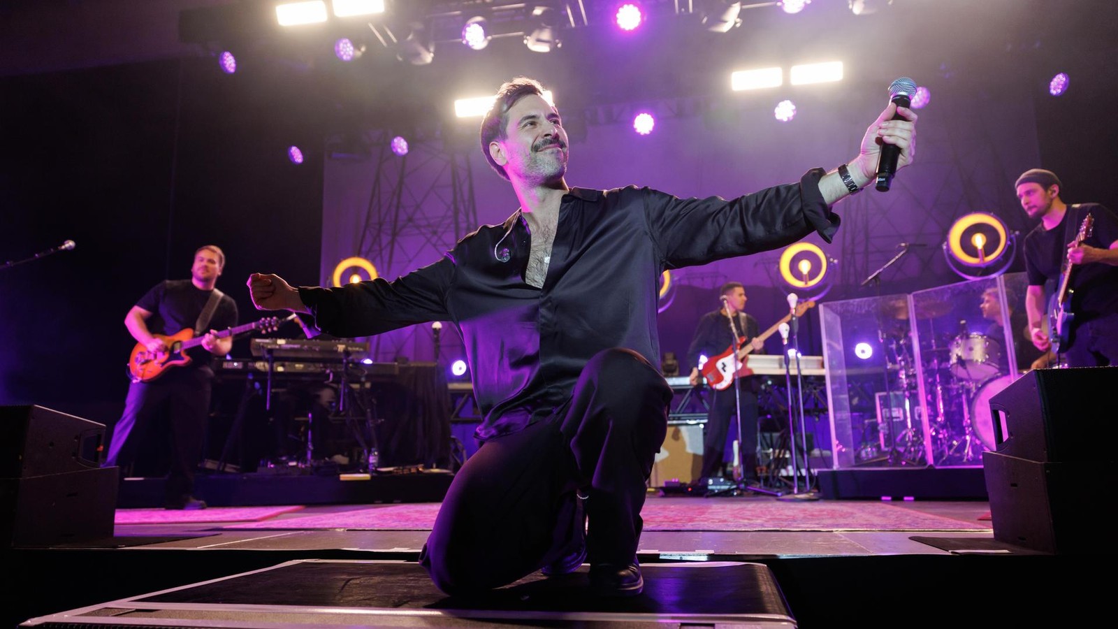 Max Giesinger in Hamburg: Die Inselpark Arena war eine Nummer zu groß - Hamburger Abendblatt