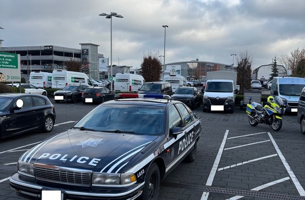 POL-D: Friedrichstadt - Corneliusstraße - "Amerikanischen Streifenwagen" kontrolliert ...